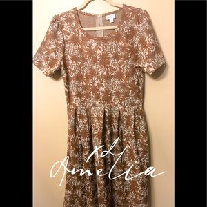 Vintage-Look Floral LuLaRoe Amelia